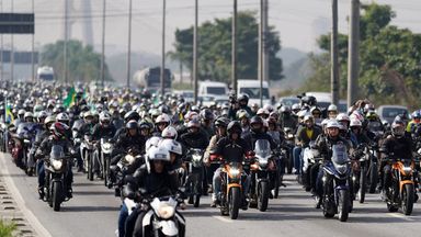 شارك الآلاف من سائقي الدراجات النارية - أمام الرئيس